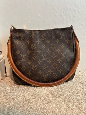 Louis Vuitton Looping Shoulder Bag Canvas Monogram MM